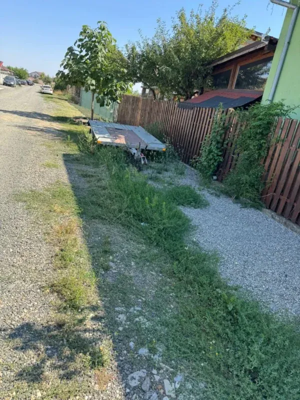 Înainte de lucrare: Amenajare front stradal în Vladimirescu